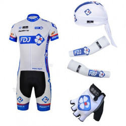 PROFESJONALNY 5 CZĘŚCIOWY KOMPLET ROWEROWY FDJ 2013